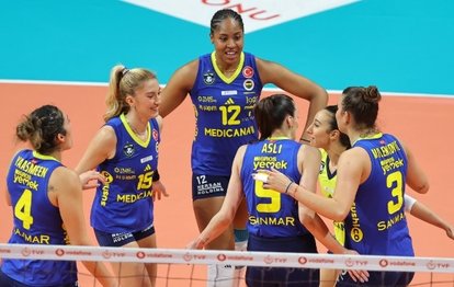 "Fenerbahçe Medicana'nın Göz Kamaştıran Galibiyeti: Bahçelievler'i Set Vermeden Yendi"